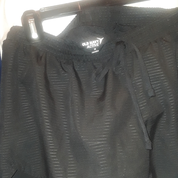 Old Navy Short shorts /swimtrunks - Picture 1 of 4